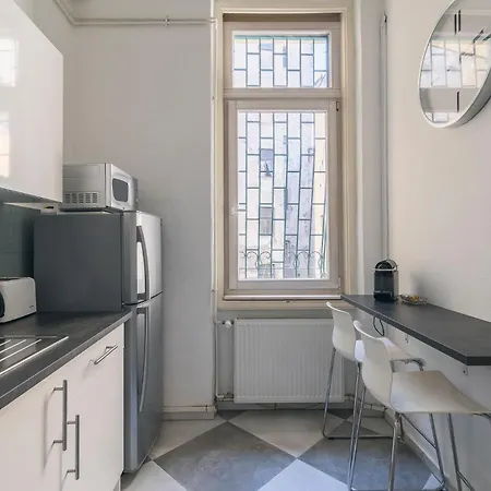 Raday Bobo * Βουδαπέστη